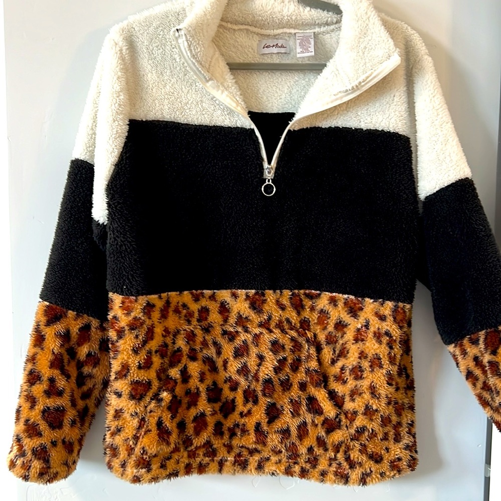 Animal Print Faux Fur | Collared Pull Over | Large